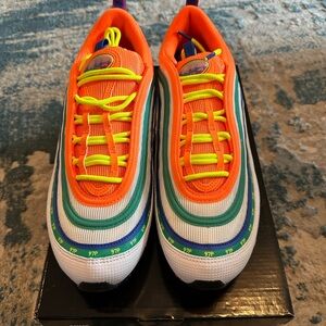 Men’s Nike Air Max 97 “London Summer of Love” shows